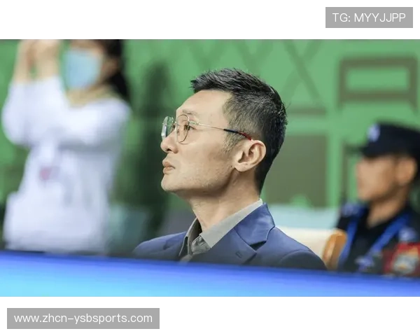 老将刘炜现身上海主场，见证球队新老交接